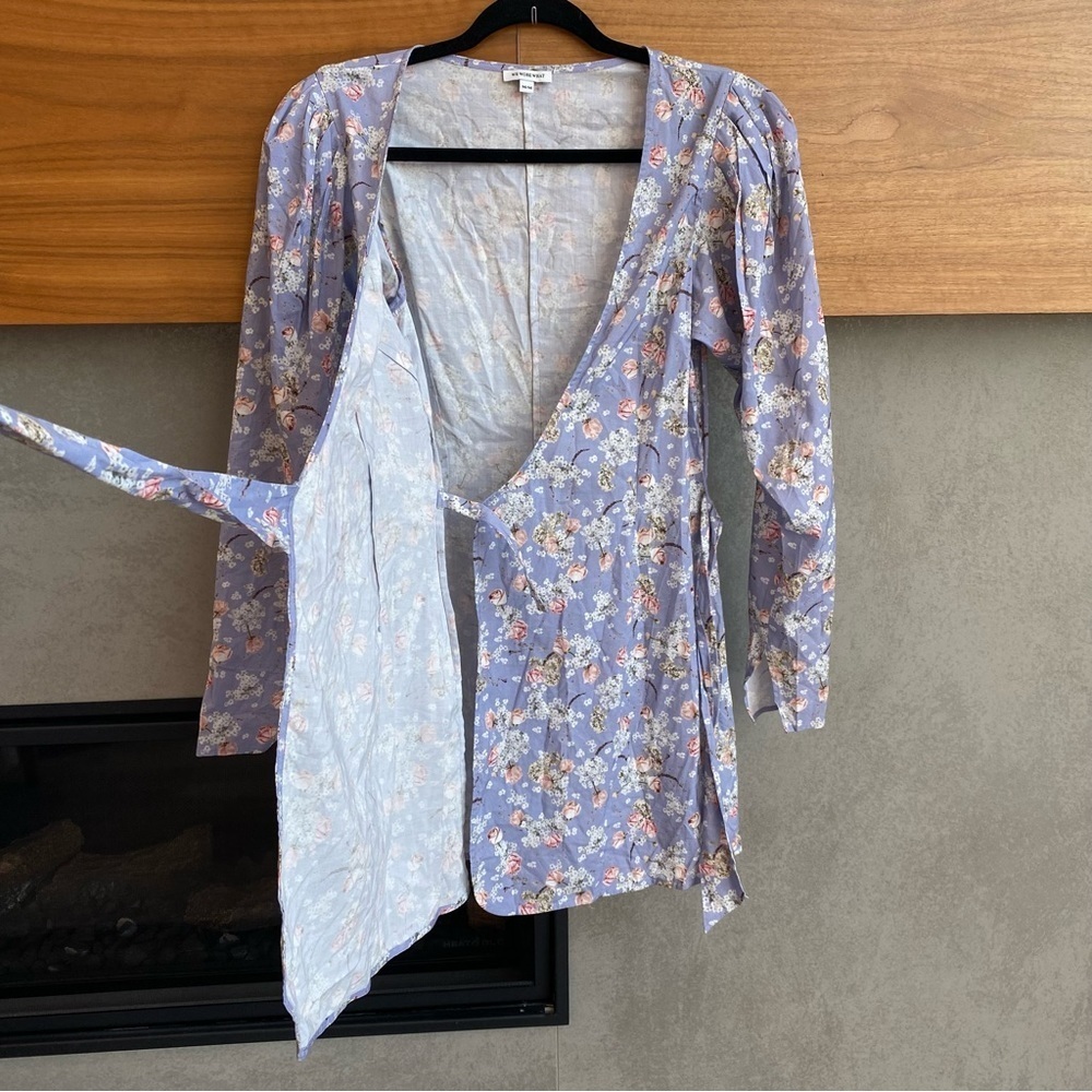 WEWOREWHAT Dry Flowers Blanca Dress, Size M - Picture 9 of 13